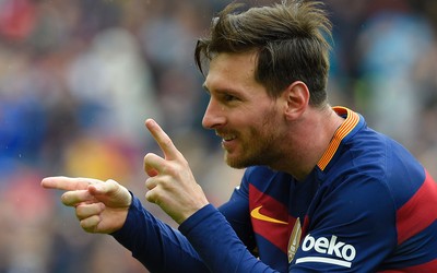 熊猫电竞独家-中场核心掌控节奏